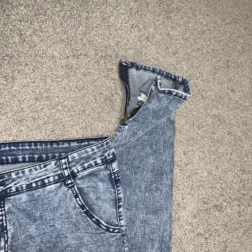 Jeans Stretch and Ripped - Picture 2 of 4